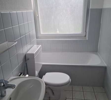 Geschmackvolle, gepflegte 2-Zimmer-Wohnung mit Balkon und EBK in Lübeck