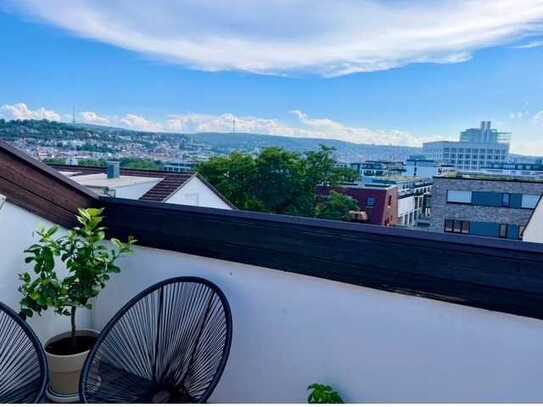 Zentrale 2-Zimmer Wohnung zur Zwischenmiete. Mit schönem Blick über die Stadt.