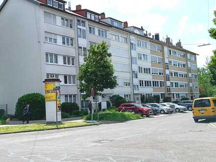 Gepflegte 2-Zi. Whg. | ca. 48,00 m² im DG | zentrale Lage | sehr gute Anbindung an ÖPNV | vermietet