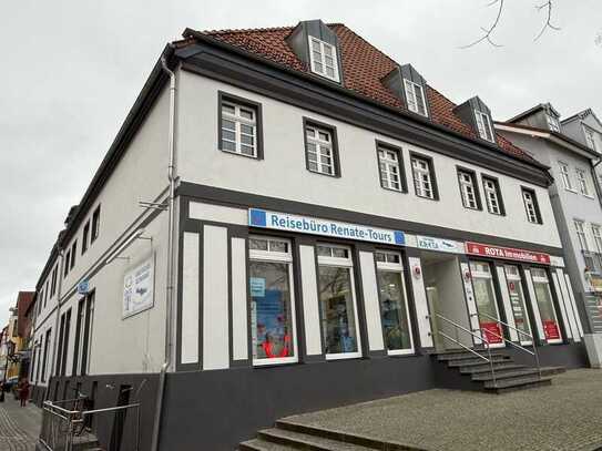 2-Zimmer-Wohnung mit Maisonette-Flair *** Direkt Am Markt in Waren ***