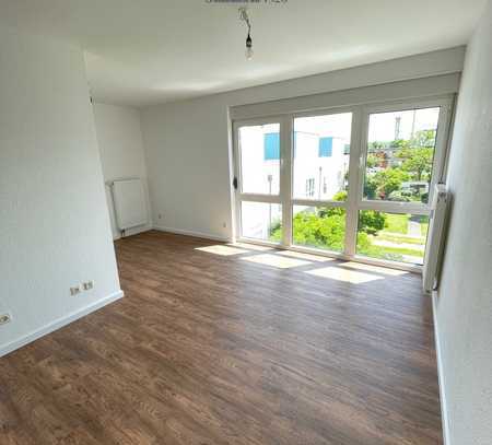 Renovierte, vermietete 2 ZKB-Wohnung mit Stellplatz als Anlageobjekt