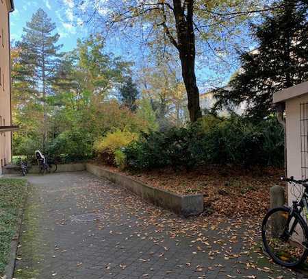 Parkstadt / Bogenhausen: 3-Zimmer Wohnung mit Balkon