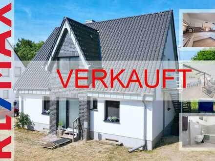 Modernes Zweifamilienhaus mit großem Grundstück - 2020 kernsaniert - in schöner Lage von Bedburg-Hau