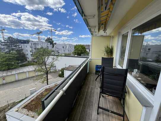 Schöne 2,5-Zimmer-Wohnung mit Balkon zur Zwischenmiete (ca. 2 Jahre)