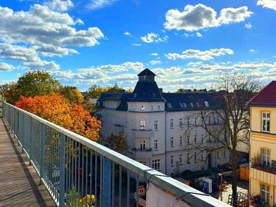 Lichtdurchflutete und großzügige Dachgeschosswohnung!!! 3 Schlafzimmer + 2 Bäder + EBK + Terrasse