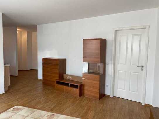 Modern und neuwertig! 3 Zimmer Wohnung im 1. OG