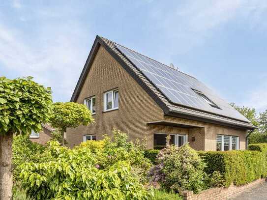 Haus zu verkaufen in Suderwick, Geräumiges freistehendes Haus m. Garage und großem Grundstuck 1184m2