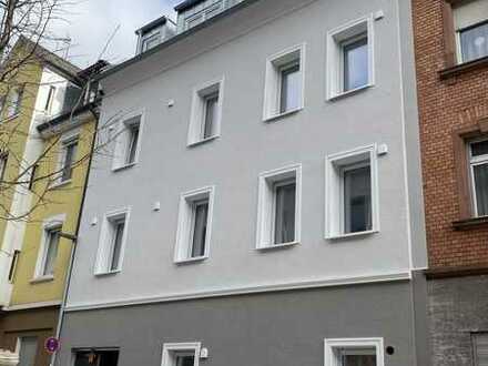 Erstbezug 4-Zimmer-Wohnung KFW 55 EE mit Balkon & Einbauküche