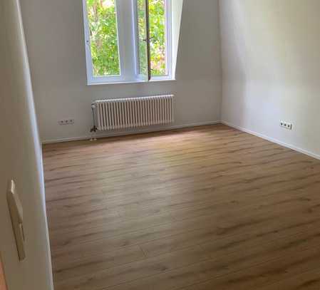 Geschmackvolle 3-Raum-Wohnung mit Balkon und Einbauküche in Freiburg im Breisgau