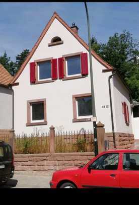 Günstiges 4-Raum-Einfamilienhaus mit EBK in Bad Dürkheim