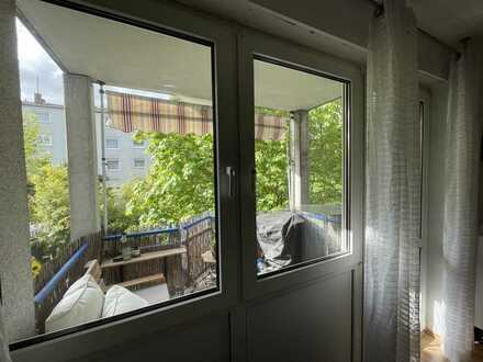 Exklusive, modernisierte 2-Zimmer-Wohnung mit Balkon und Einbauküche in Landau
