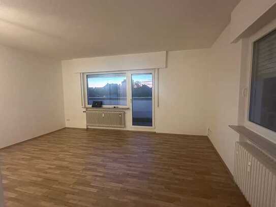 Geschmackvolle 2-Zimmer-DG-Wohnung mit EBK in Heilbronn