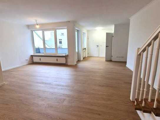 Hochwertig renovierte Maisonette-Wohnung mit Dachterrasse