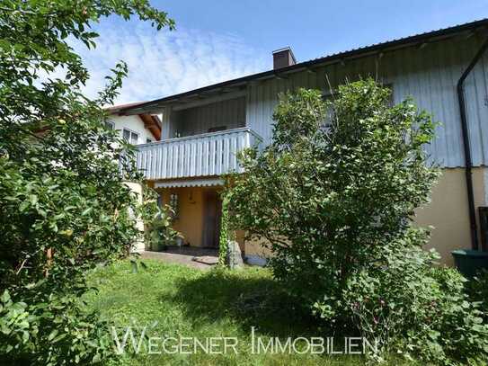 Großzügiges Mehrfamilienhaus mit 3 Parteien, Garage + Stellplatz in ruhiger Lage Steinhöring!