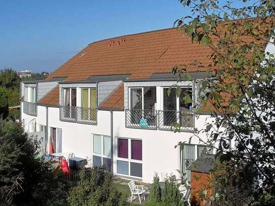 Attraktive Wohnung mit Terrasse und Garten in moderner Wohngegend