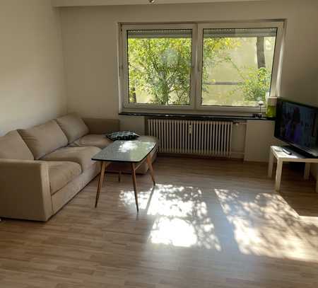 Beste City-Lage: 1,5-Zimmer-Wohnung an der Münchner Freiheit, Schwabing - Teilmöbliert.