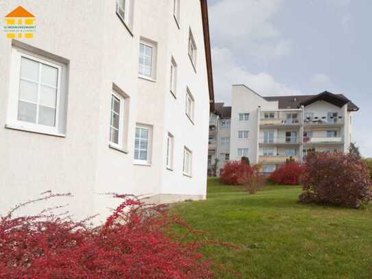 Familienfreundliche 4-Raum-Wohnung mit Balkon und Stellplatz in Bernsbach!