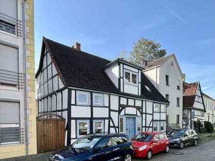 Romantisches Fachwerkhaus mit Garten und Stellplatz im Herzen von Bückeburg