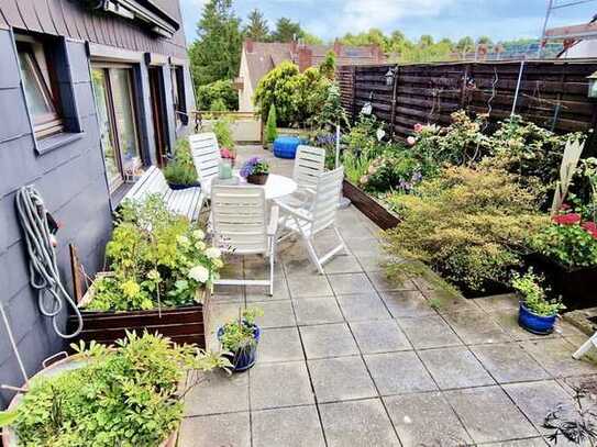 Zentral und ruhig über den Dächern von Hildesheim: Dachterrasse, Wintergarten, Carport, Keller!