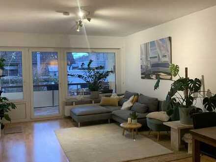 Schöne, gepflegte 2-Zimmer-Hochparterre-Wohnung mit Süd-Balkon und Einbauküche in Ostfildern