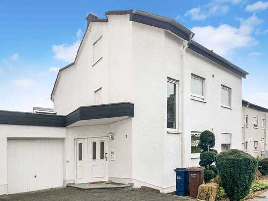 Schickes Zweiparteienhaus mit Garten und Terrasse in Südausrichtung