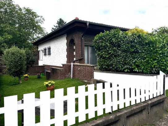 Barrierefrei und viel Platz! Bungalow, 6 Zimmer, 159 m² Wfl., Vollkeller, schöner Garten, gute Lage!