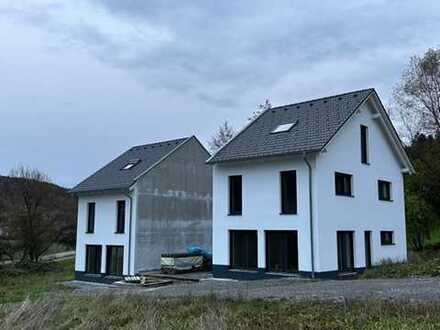 SOFORT Bebaubar! Bezahlbares Grundstück - Reihen-Mittelhaus mit 150 m² Wohnfläche, 71540 Murrhardt!