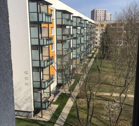 Bezugsfertige 3 Zimmerwohnung mit Balkon freut sich auf neue Bewohner!