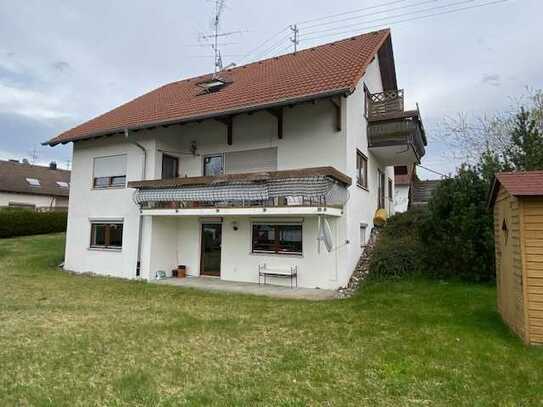 3-Fam.Haus, KP 469.000 €, BJ 1992, 225 m2 Wfl., 4 Stellpl.i.Fr., 749 m2 Grundst.