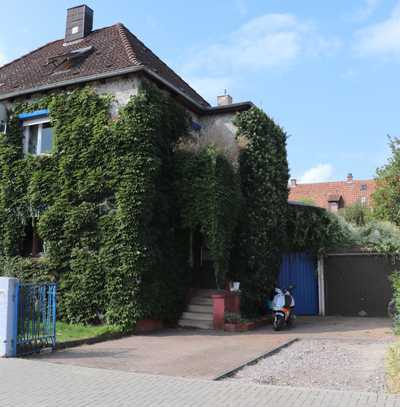 Gemütliche Doppelhaushälfte mit schönem Garten in Zentrumslage von Landau !