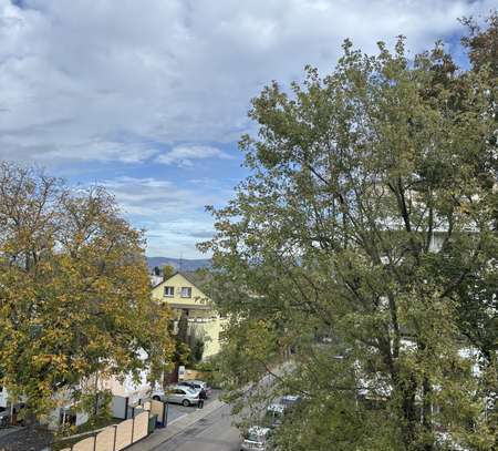 Helle 1-Zimmer-Wohnung mit großem Balkon in ruhiger Lage von Eppelheim