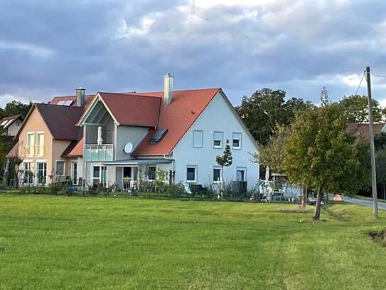 4-Zimmer-Wohnung mit Balkon und Traum--Aussicht