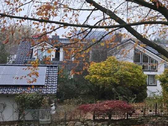 Freistehendes Zweifamilienhaus in toller Lage in Farmsen/Bramfeld.