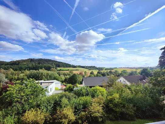 Familiendomizil mit Fernblick und herrlichem Garten in toller Stadtlage