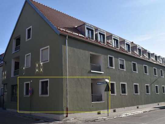 ***helle 2-ZKB Erdgeschosswohnung mit Loggia***