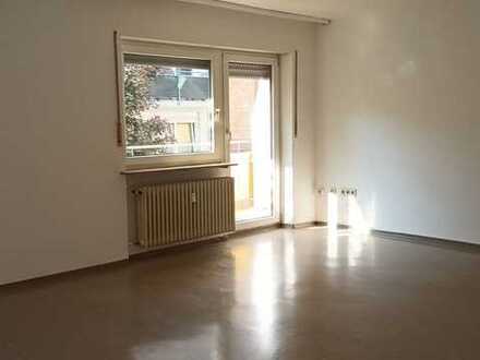 GEPFLEGTE 2 ZKBB-WOHNUNG MIT WESTBALKON FÜR 1 BERUFSTÄTIGES ODER STUDENTEN - PAAR, TG-STELLPLATZ