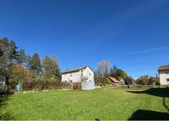 Herrlich gelegener Bauplatz am grünen Ortsrand