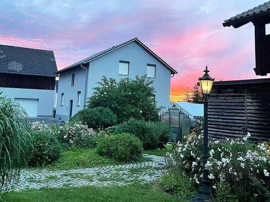 Totalsaniertes und gehobenes 6-Zimmer-Einfamilienhaus (energieeffizient) in Neunkirchen