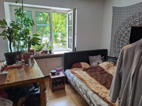 Geräumiges Zimmer in 2er-WG