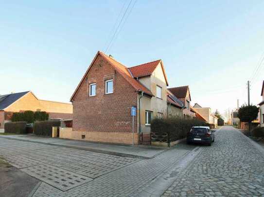 Potenzial: Reihenendhaus inkl. Einliegerwohnung in ländlicher Lage von Lutherstadt Wittenberg