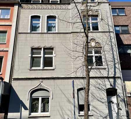 Freundliche und modernisierte 3,5-Raum-Wohnung mit Einbauküche und Balkon Oberhausen-Altstadt