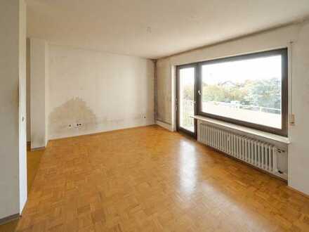 Mit großem Balkon: Praktisch geschnittene 1,5-Zimmer-Wohnung in Würzburg mit Renovierungsbedarf