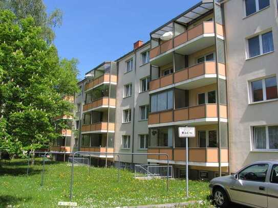 In ruhiger Seitenstraße gelegene 3-Raum-Wohnung mit Balkon