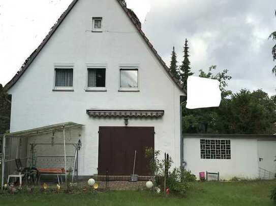 Waldsiedlung, Leverkusen-Schlebusch: Haus mit Potential und großem Grundstück
