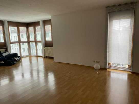 Zentral und Gemütlich: Geräumige 1-Zimmer-Wohnung mit gehobener Innenausstattung in München