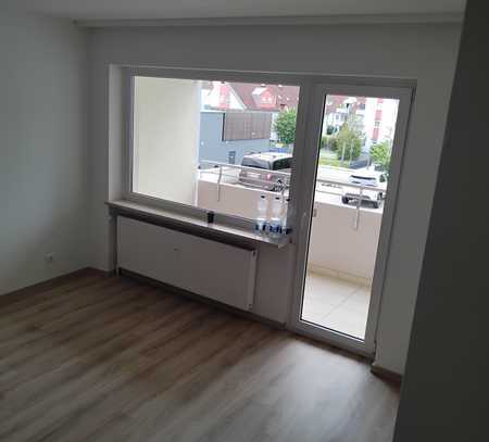 Geschmackvolle, modernisierte 3-Raum-Wohnung mit gehobener Innenausstattung mit Balkon in Bruchköbel