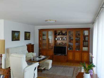 Lichtdurchflutete und moderne 3,5 Zimmer Wohnung
