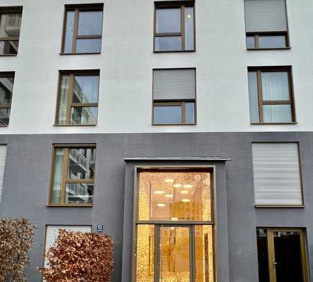 Exklusive 3-Zi-Wohnung mit luxus-Ausstattung in S/W Lage mit Balkon und EBK in München Obermenzing