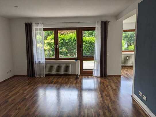 1350 € - 105 m² - 4.0 Zi.