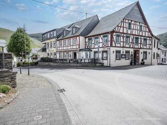 Beliebtes Hotel in Fachwerkstil mit 26 moderne Zimmer, Restaurant, Parkplatz und Eigentümerwohnung